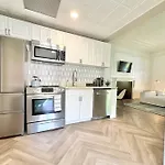 The Elliott Hotel At Highland Park By Luxe Pgh